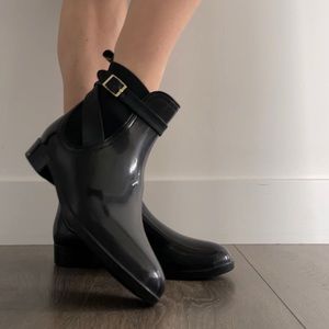 Cute Rubber boots size 7